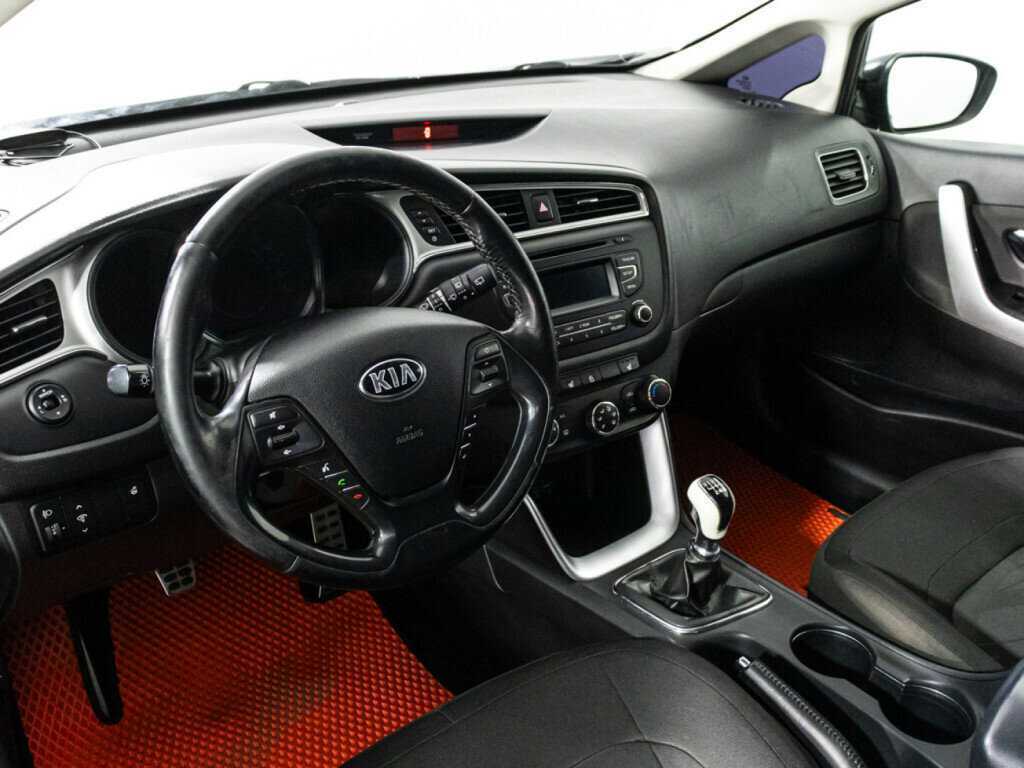 Купить Kia Ceed с пробегом. Фото: #10