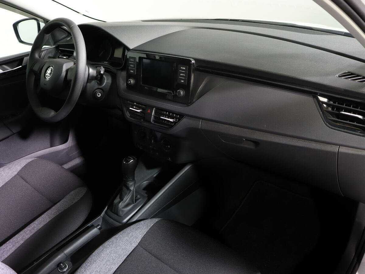 Купить Skoda Rapid с пробегом. Фото: #9