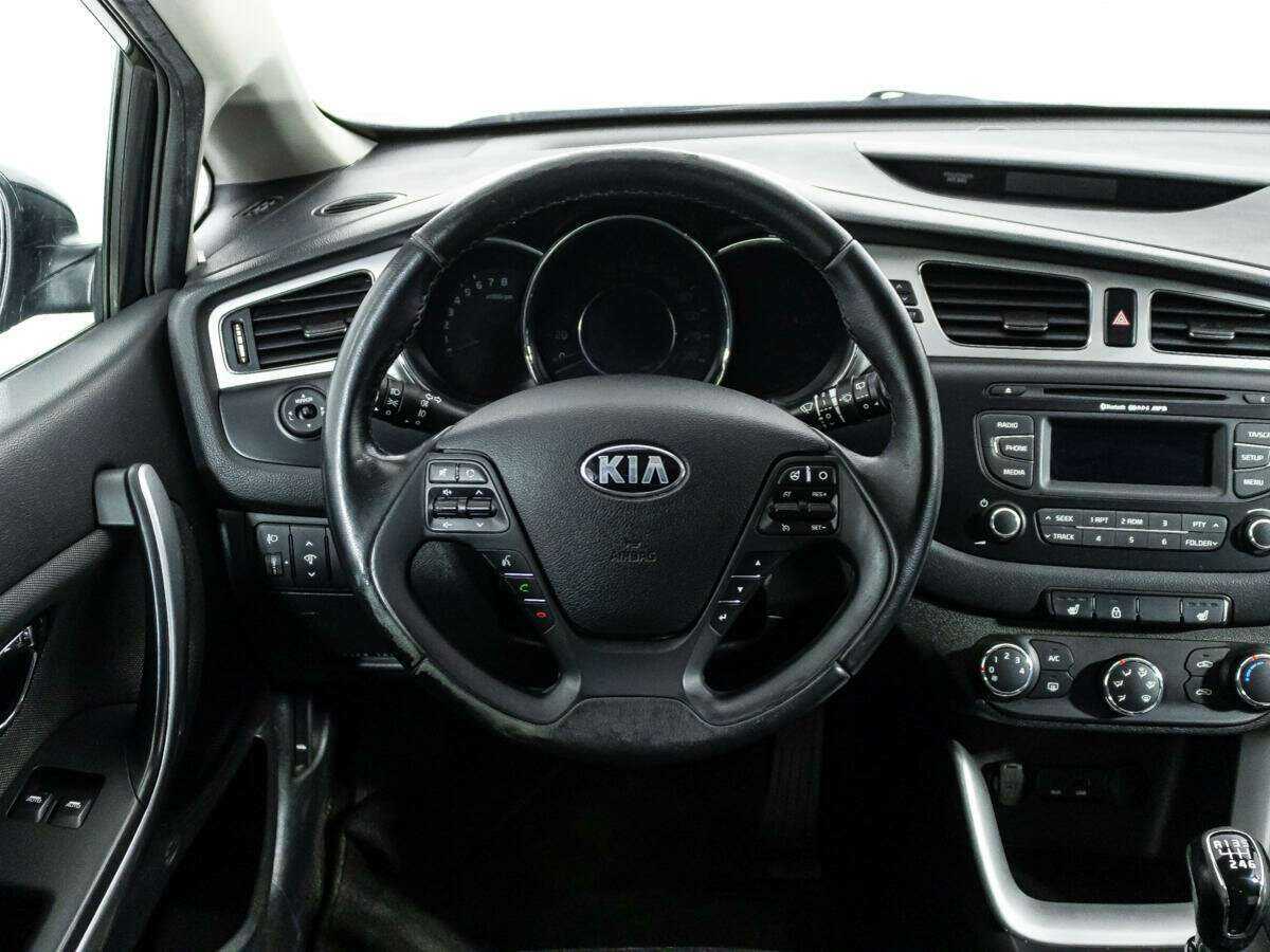 Купить Kia Ceed с пробегом. Фото: #15