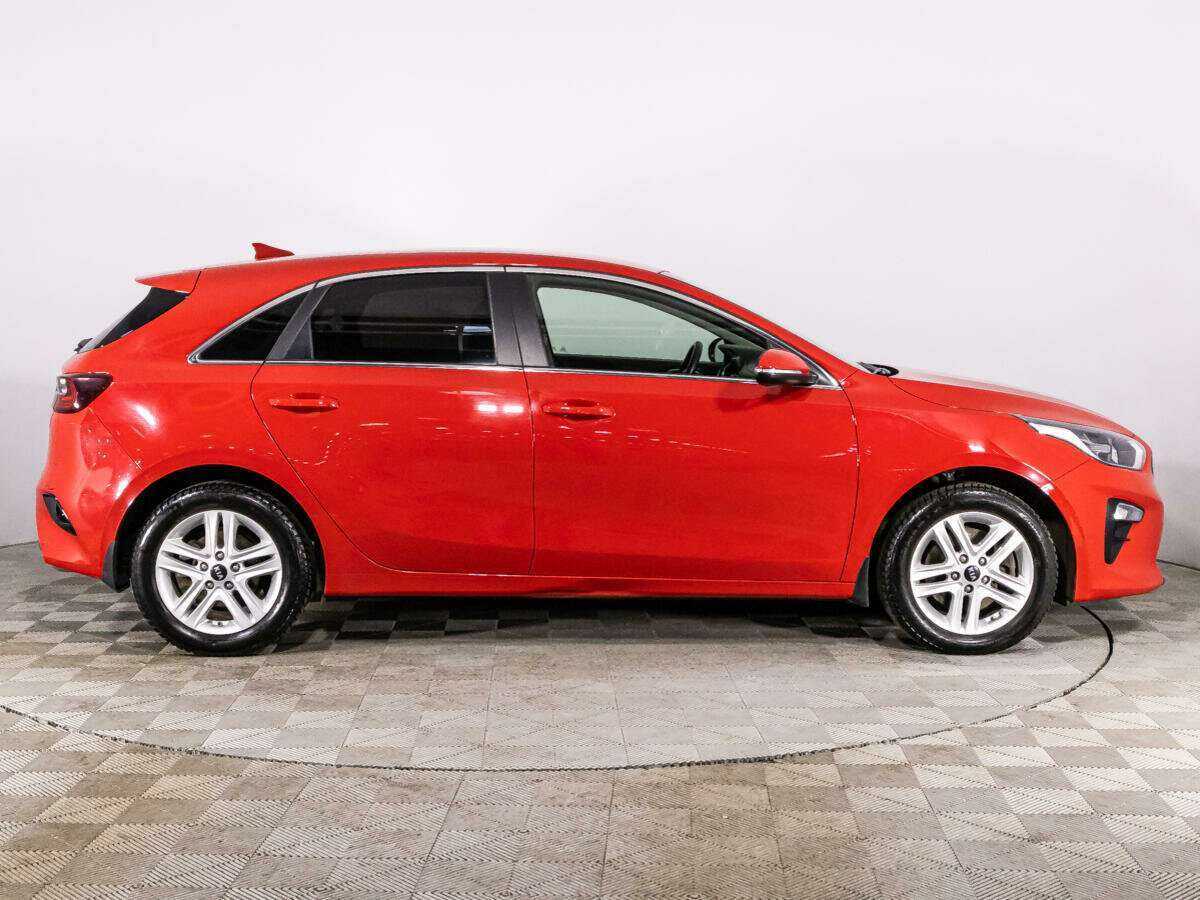 Купить Kia Ceed с пробегом. Фото: #3