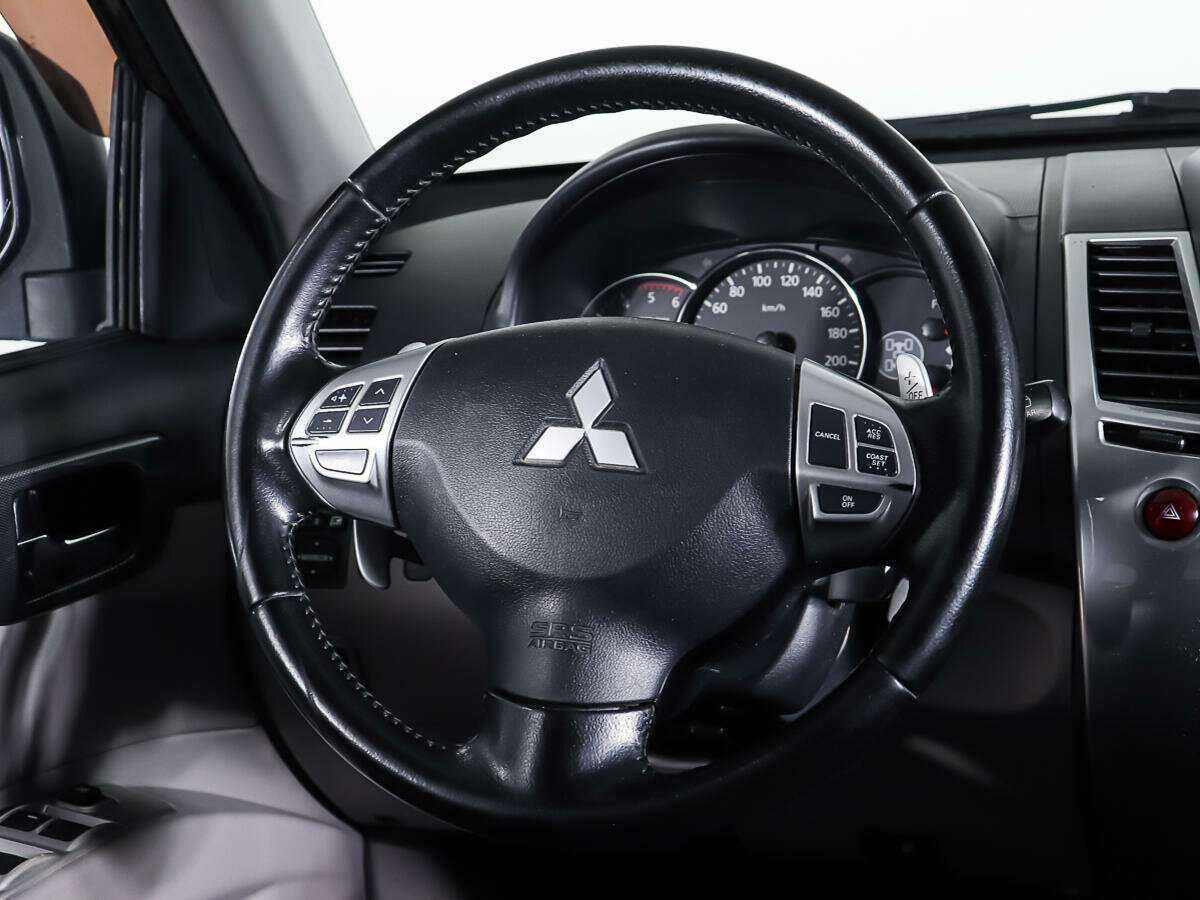 Купить Mitsubishi Pajero Sport с пробегом. Фото: #13