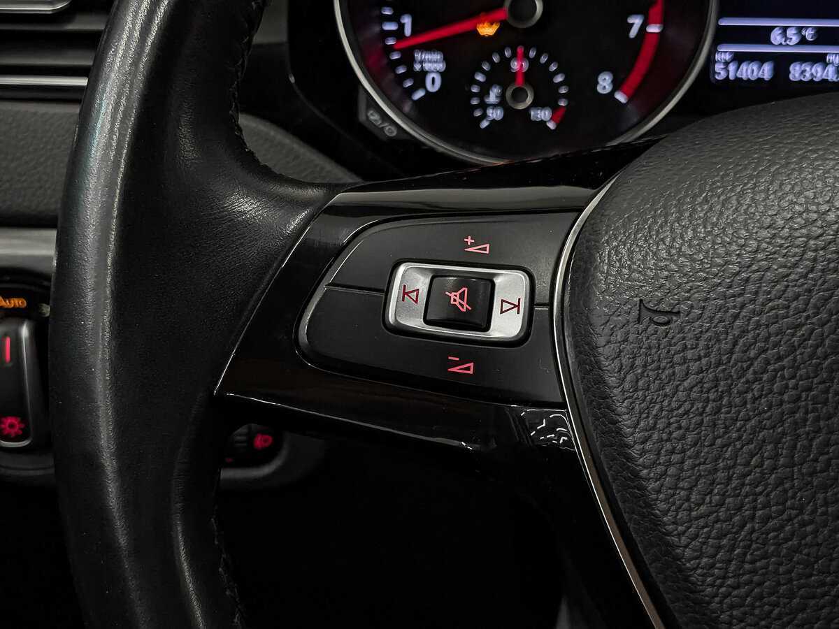 Купить Volkswagen Jetta с пробегом. Фото: #26