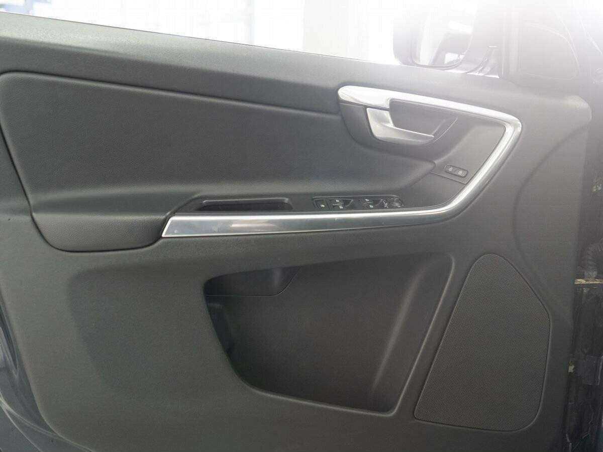 Купить Volvo XC60 с пробегом. Фото: #13