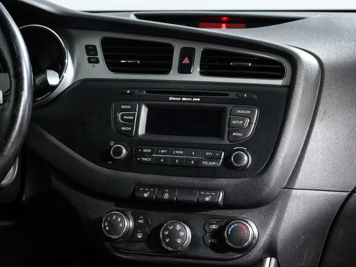 Купить Kia Ceed с пробегом. Фото: #10