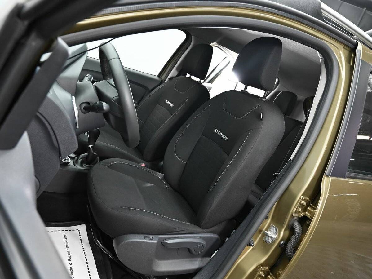 Купить Renault Sandero с пробегом. Фото: #5