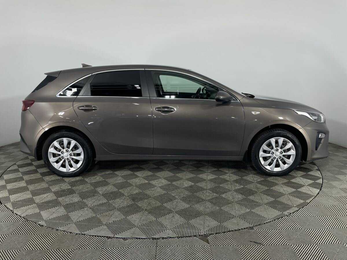Купить Kia Ceed с пробегом. Фото: #3