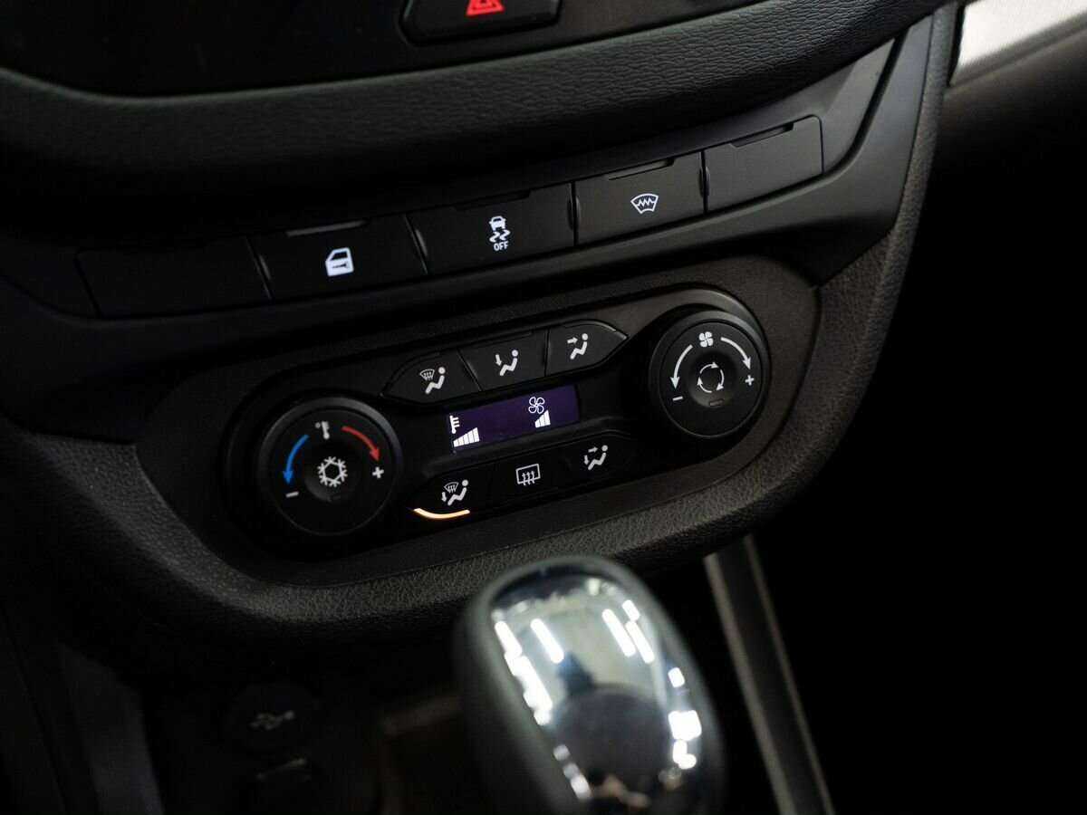 Купить Lada (ВАЗ) Vesta с пробегом. Фото: #10