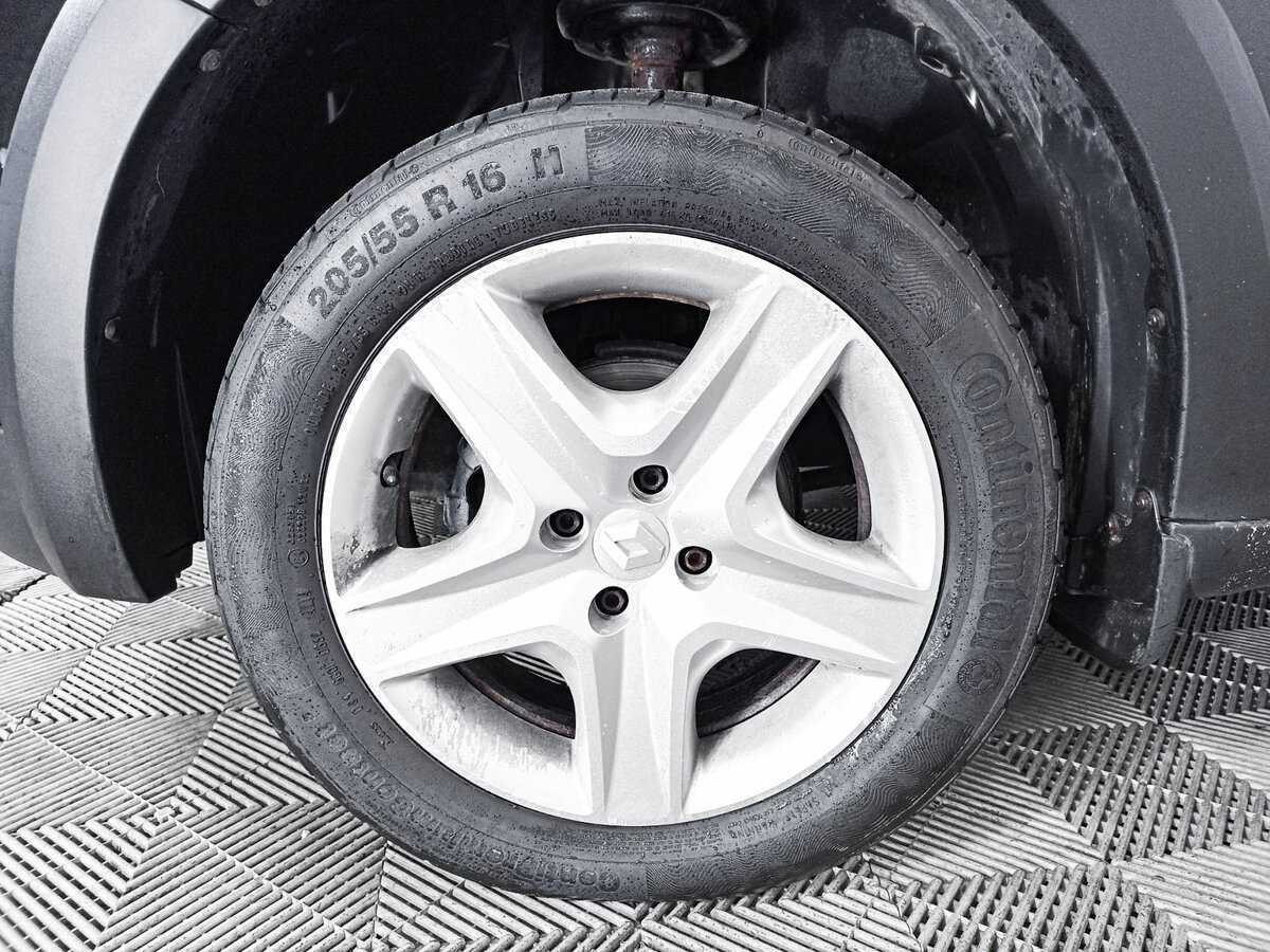 Купить Renault Sandero с пробегом. Фото: #16