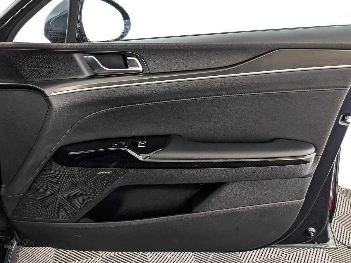 Купить Kia K5 с пробегом. Фото: #23