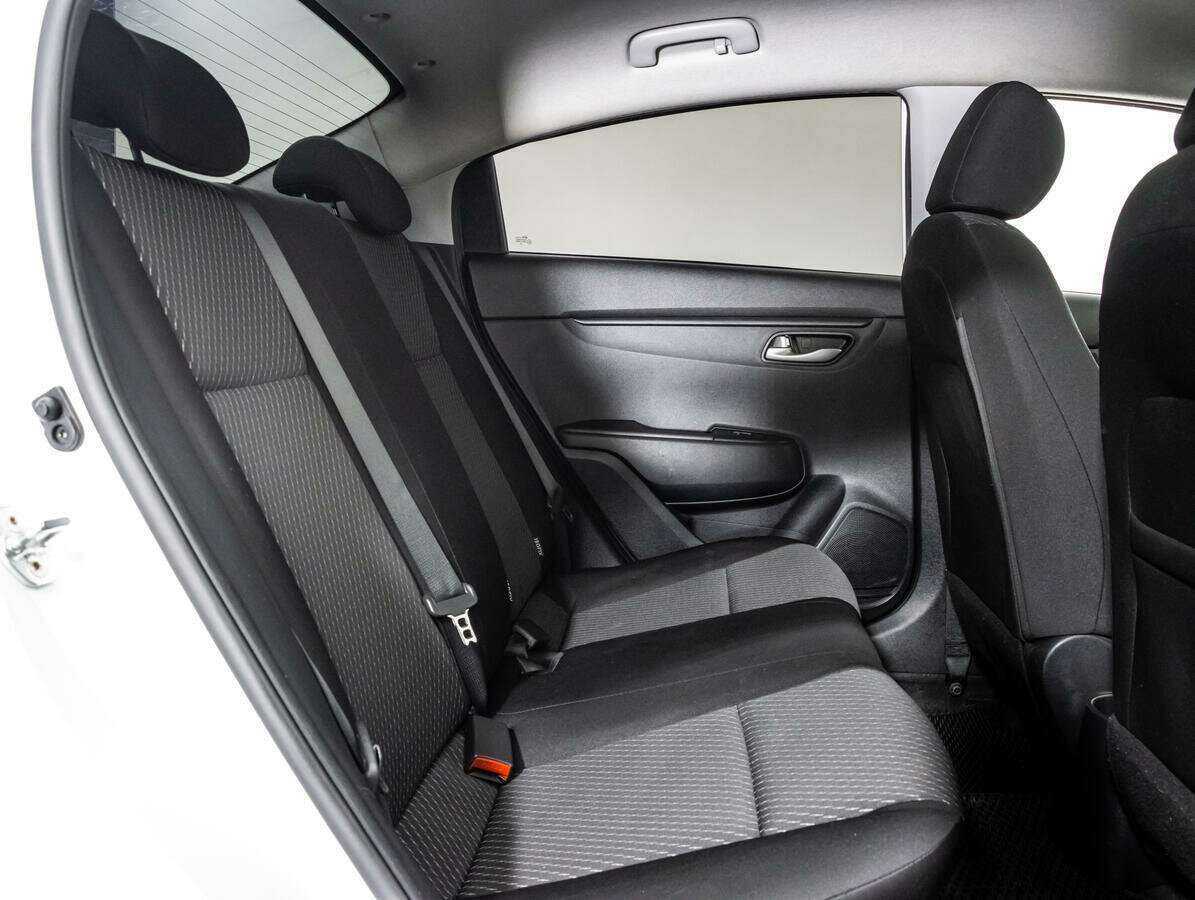 Купить Kia Rio с пробегом. Фото: #14