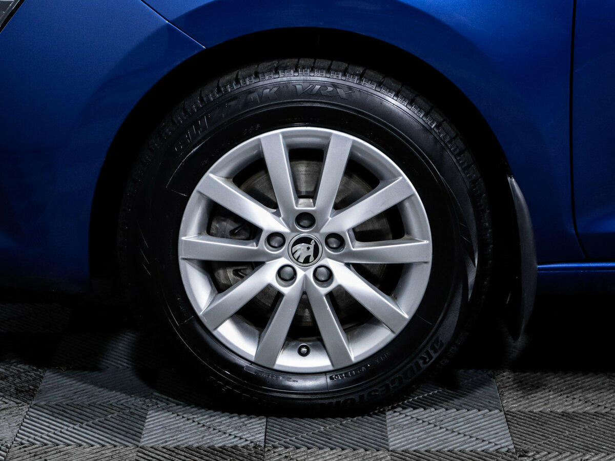 Купить Skoda Rapid с пробегом. Фото: #12