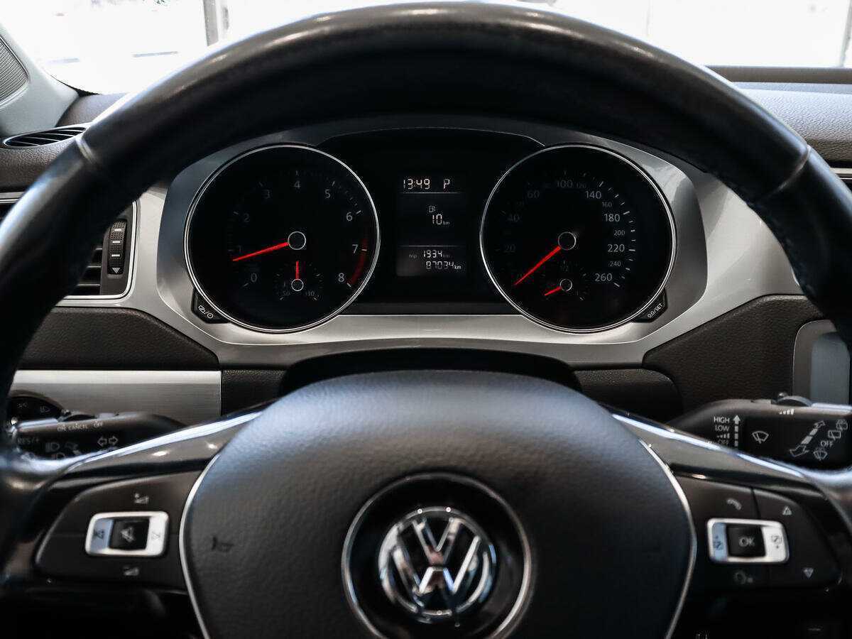 Купить Volkswagen Jetta с пробегом. Фото: #15