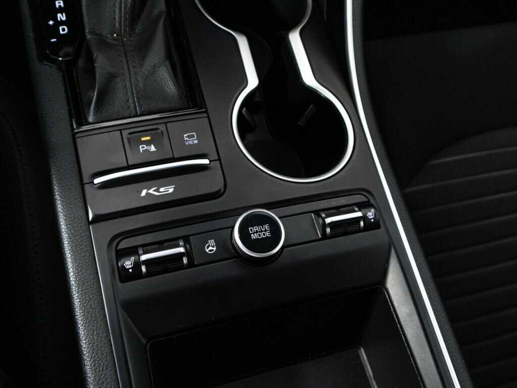 Купить Kia K5 с пробегом. Фото: #17