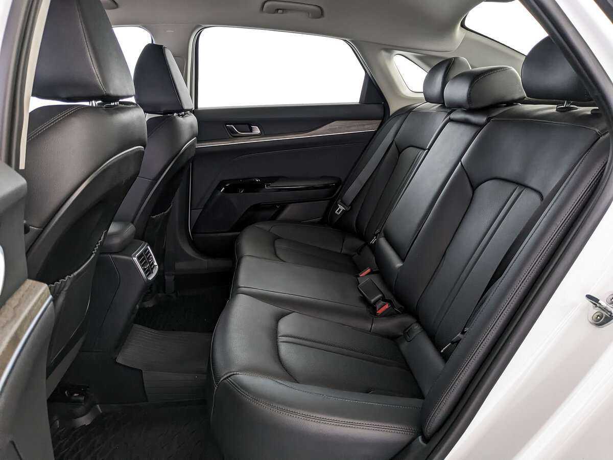 Купить Kia K5 с пробегом. Фото: #17