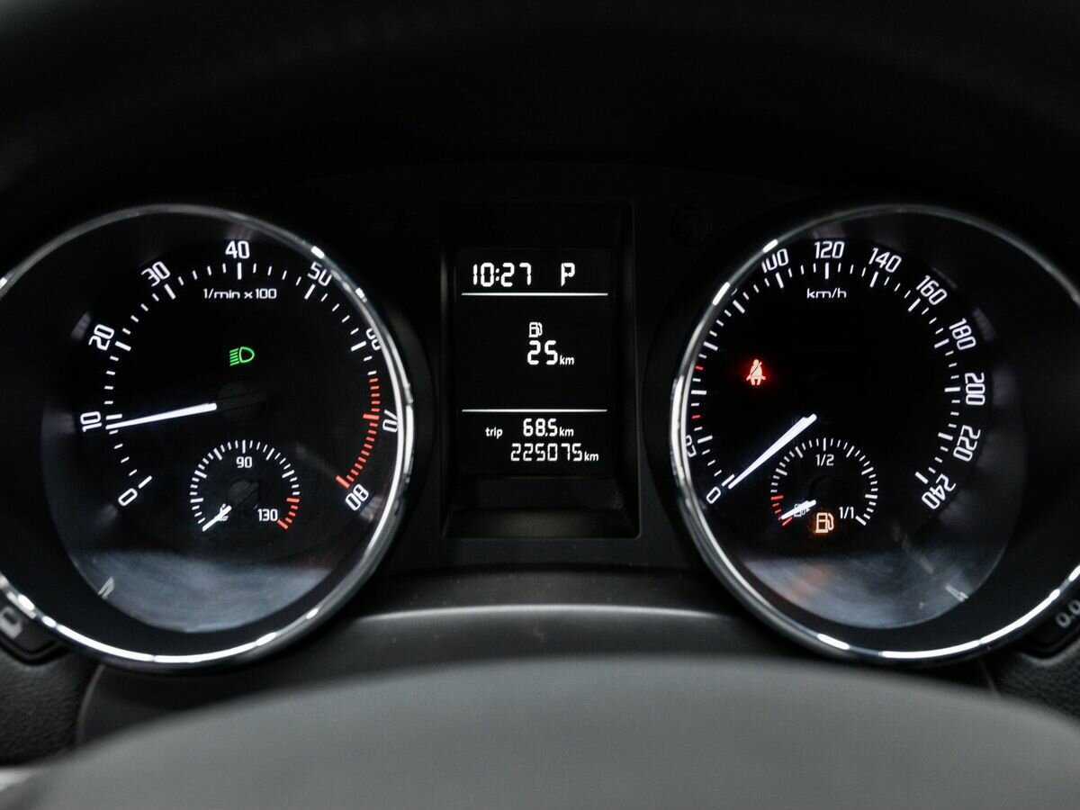 Купить Skoda Yeti с пробегом. Фото: #18