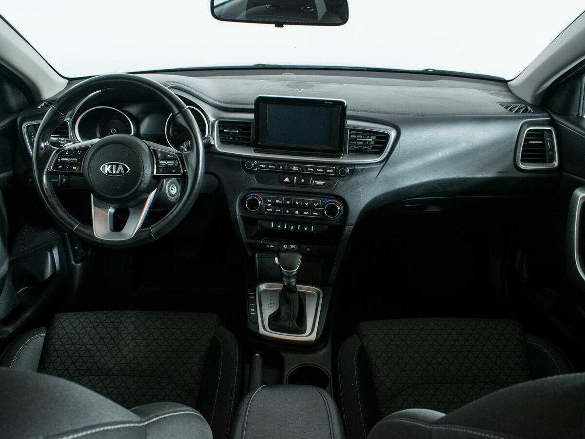 Купить Kia Ceed с пробегом. Фото: #11