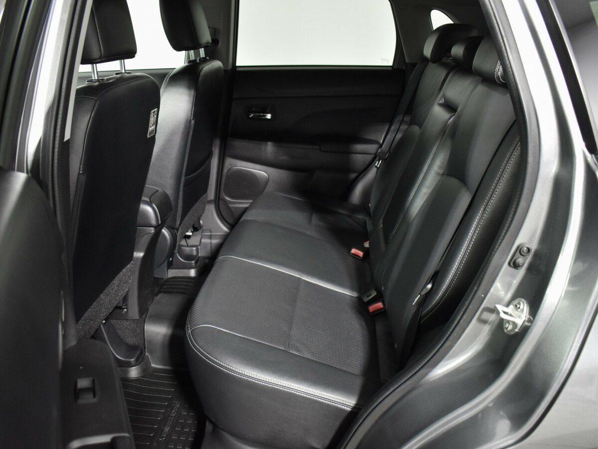 Купить Mitsubishi ASX с пробегом. Фото: #10