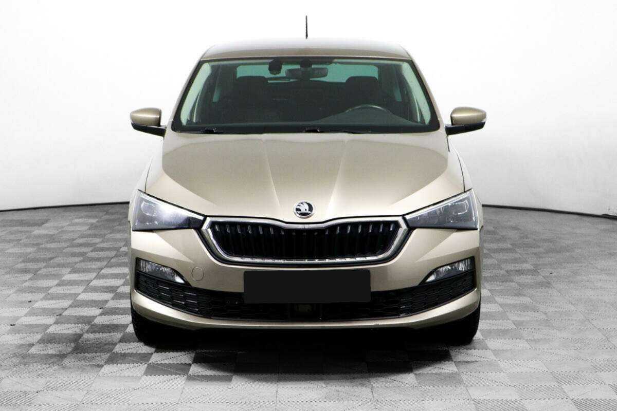 Купить Skoda Rapid с пробегом. Фото: #1