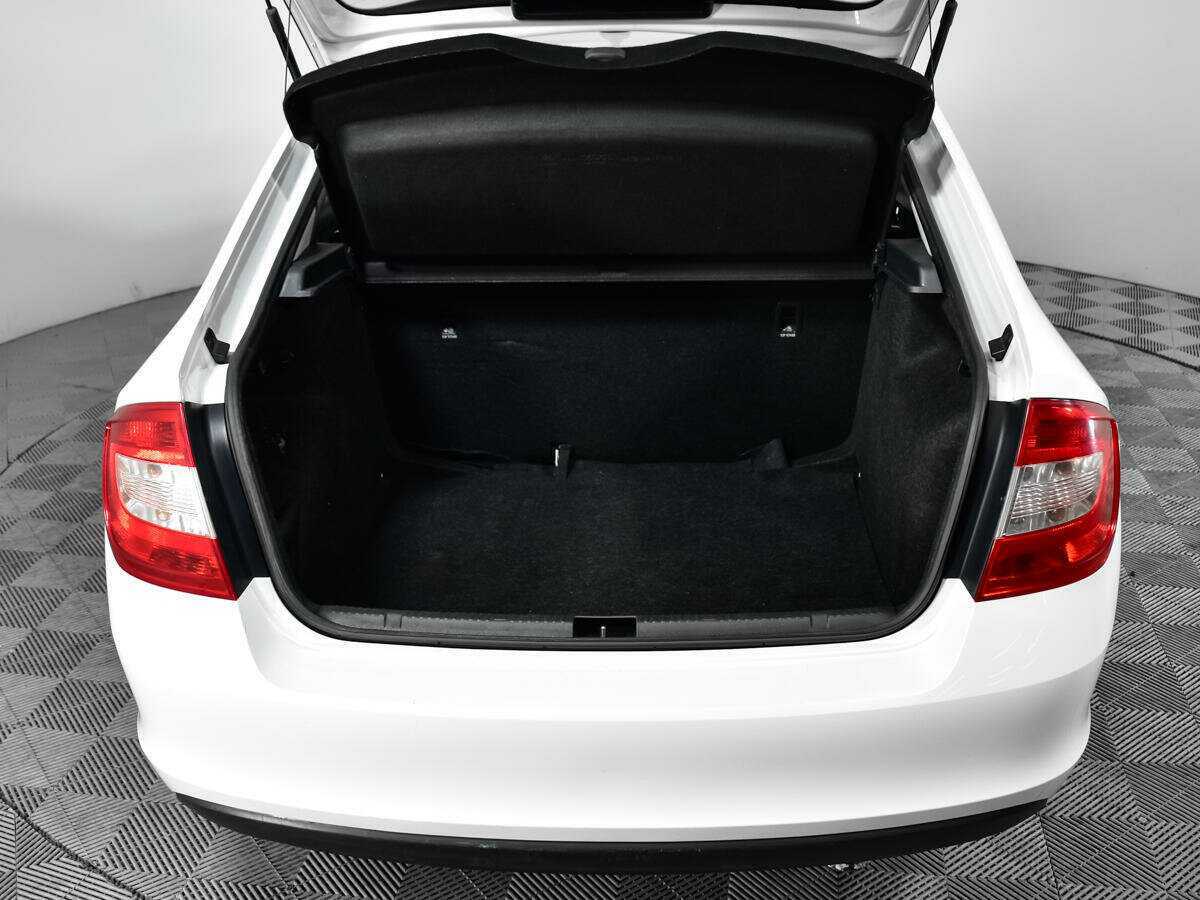 Купить Skoda Rapid с пробегом. Фото: #13