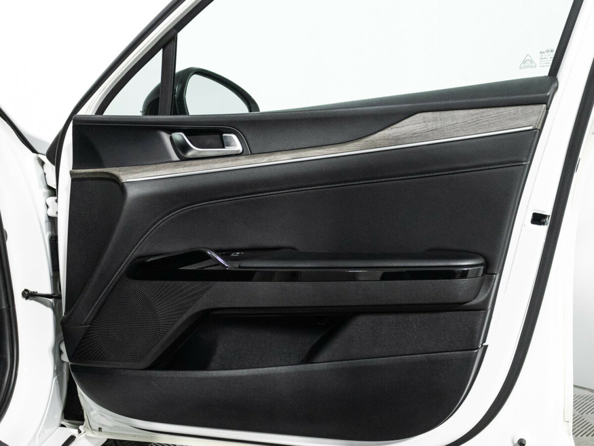 Купить Kia K5 с пробегом. Фото: #25