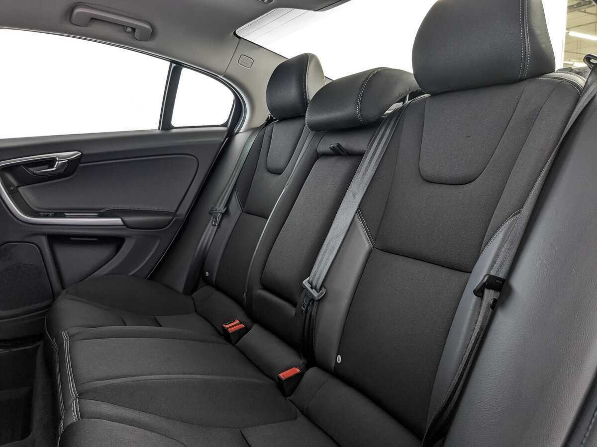 Купить Volvo S60 с пробегом. Фото: #12