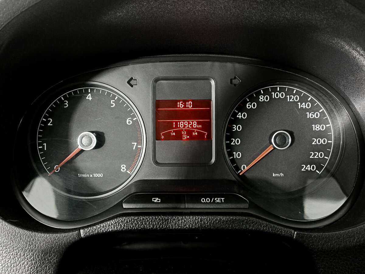 Купить Volkswagen Polo с пробегом. Фото: #12