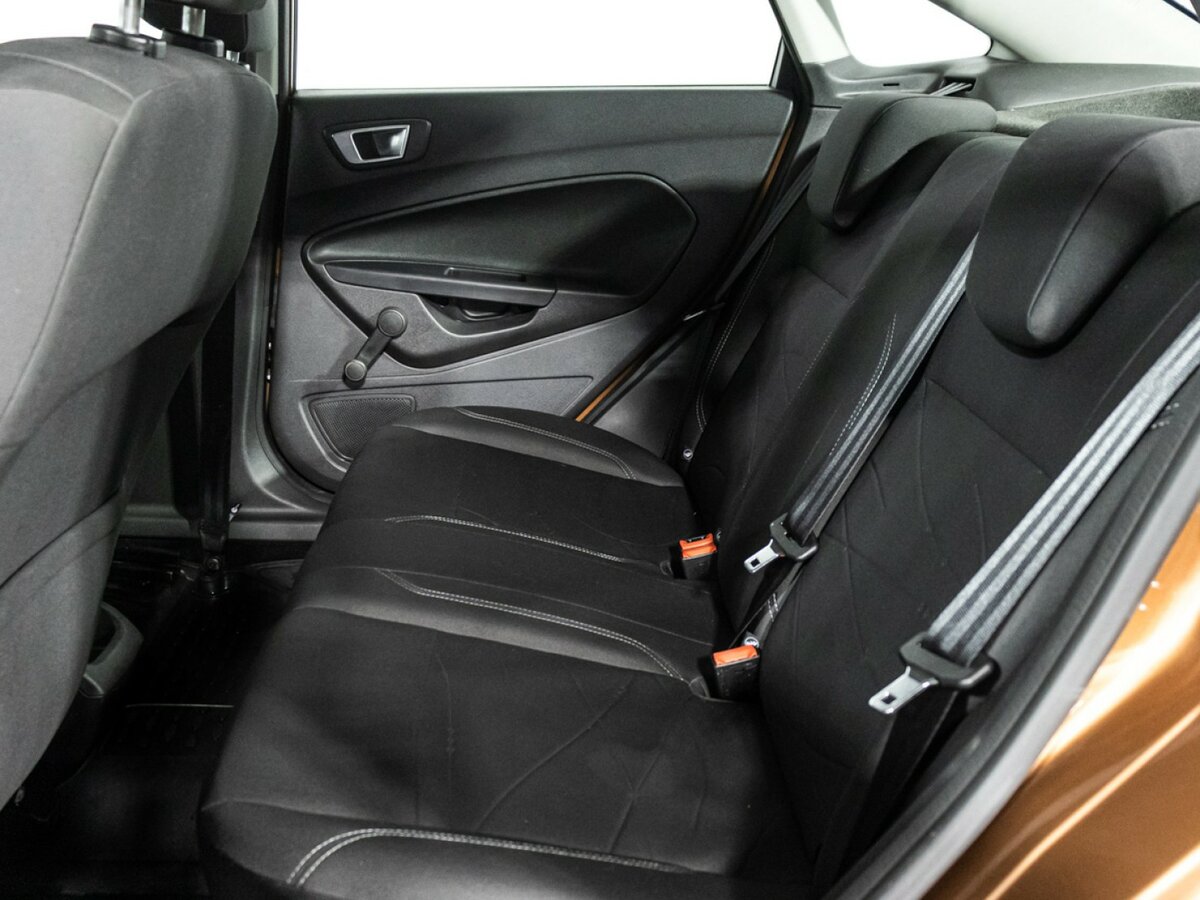 Купить Ford Fiesta с пробегом. Фото: #9