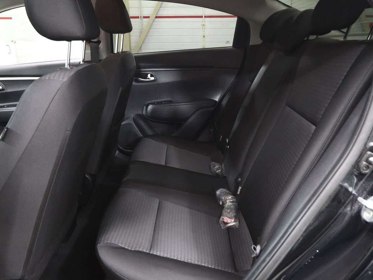 Купить Kia Rio с пробегом. Фото: #8