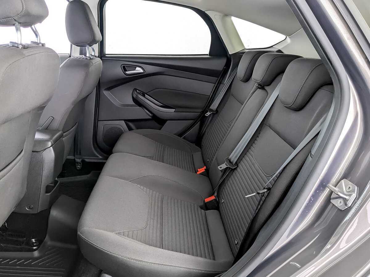 Купить Ford Focus с пробегом. Фото: #9
