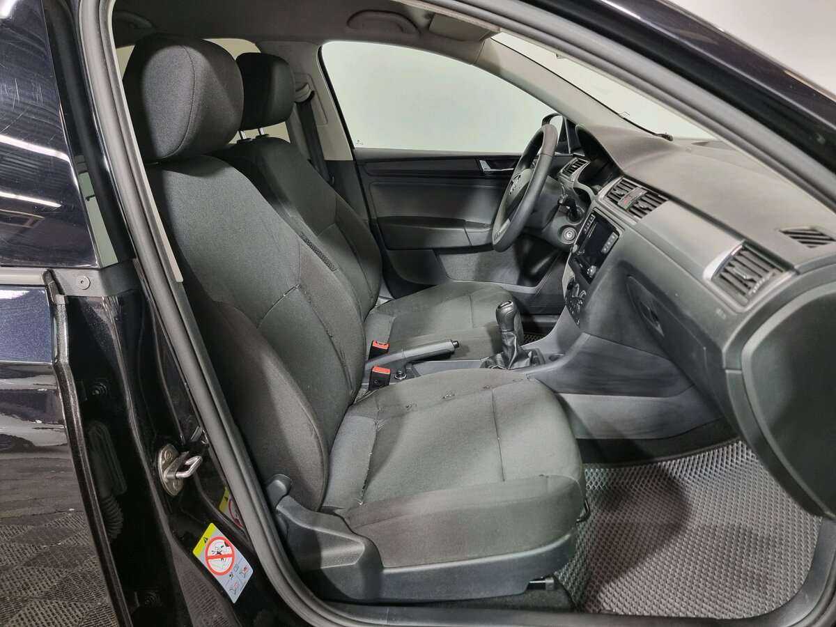 Купить Skoda Rapid с пробегом. Фото: #8