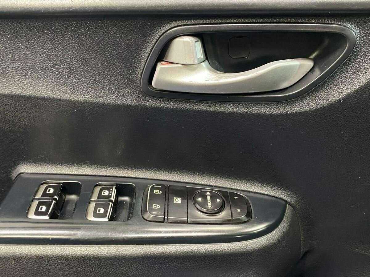 Купить Kia Rio с пробегом. Фото: #16