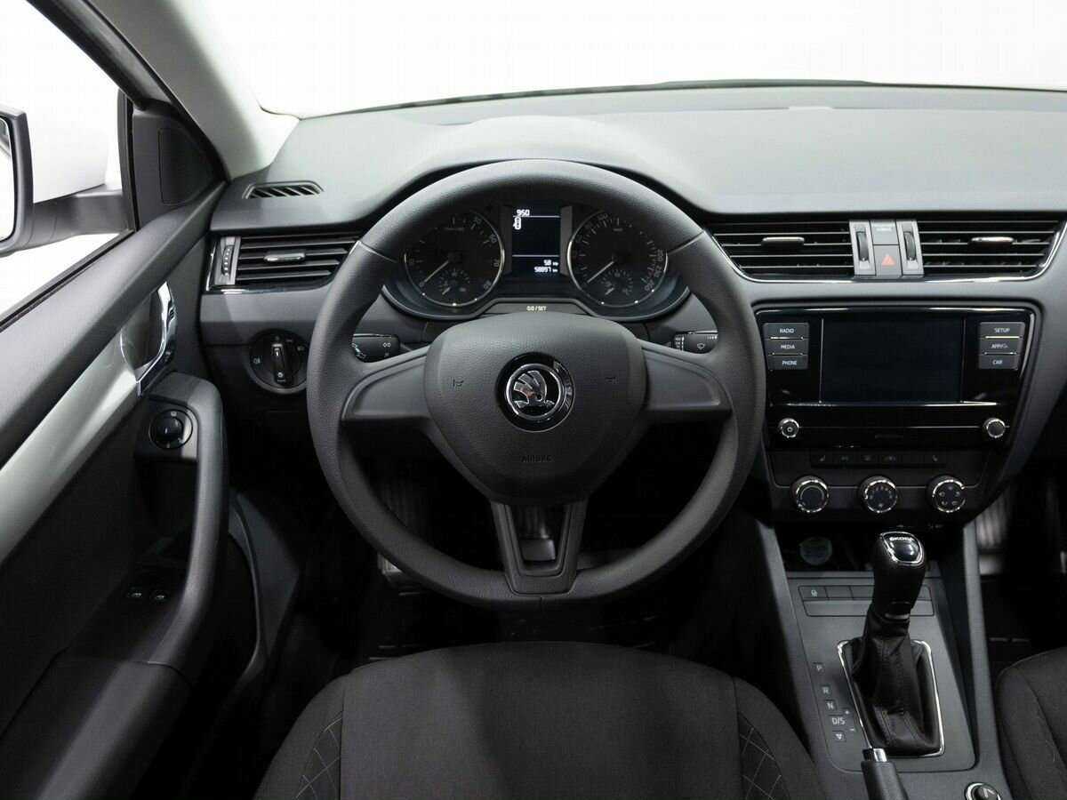 Купить Skoda Octavia с пробегом. Фото: #13