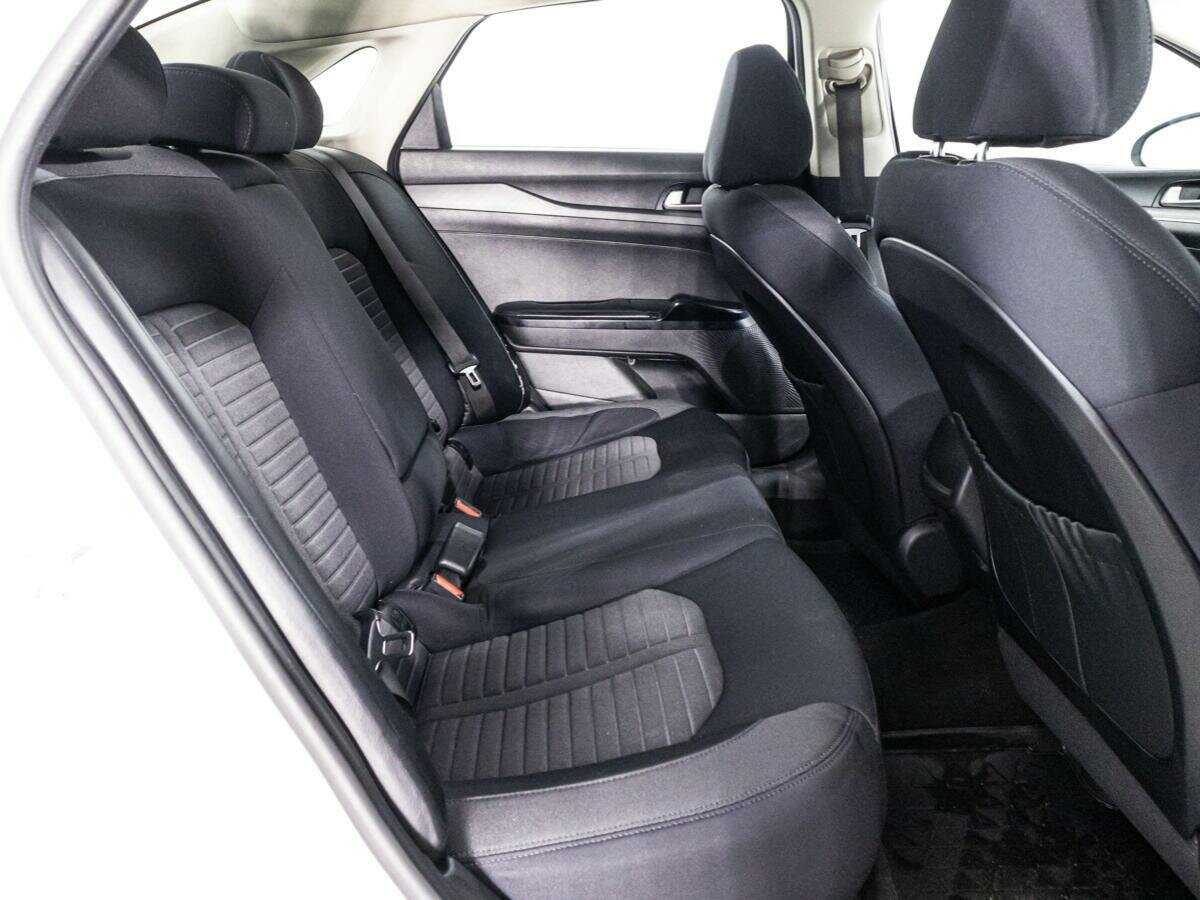 Купить Kia K5 с пробегом. Фото: #18