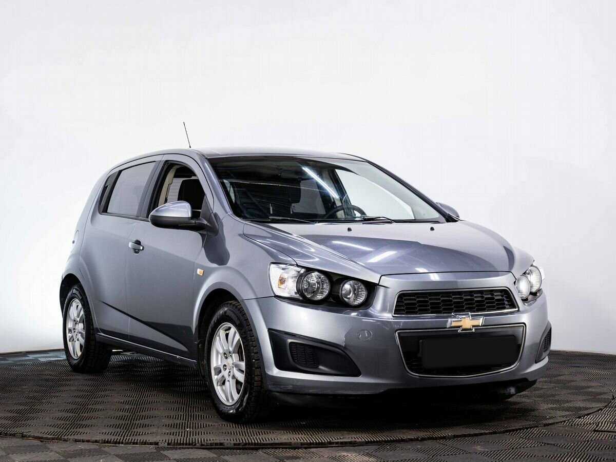 Купить Chevrolet Aveo с пробегом. Фото: #2