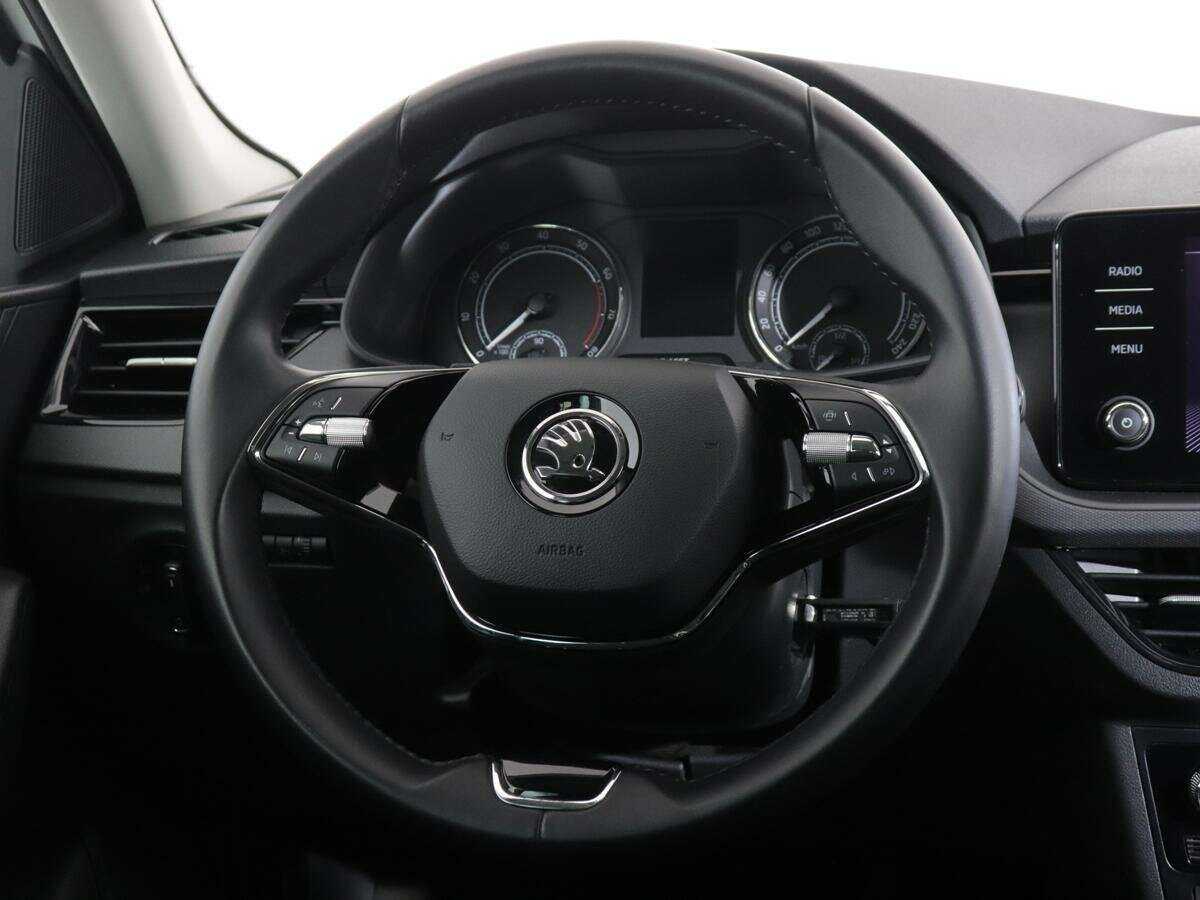 Купить Skoda Rapid с пробегом. Фото: #20