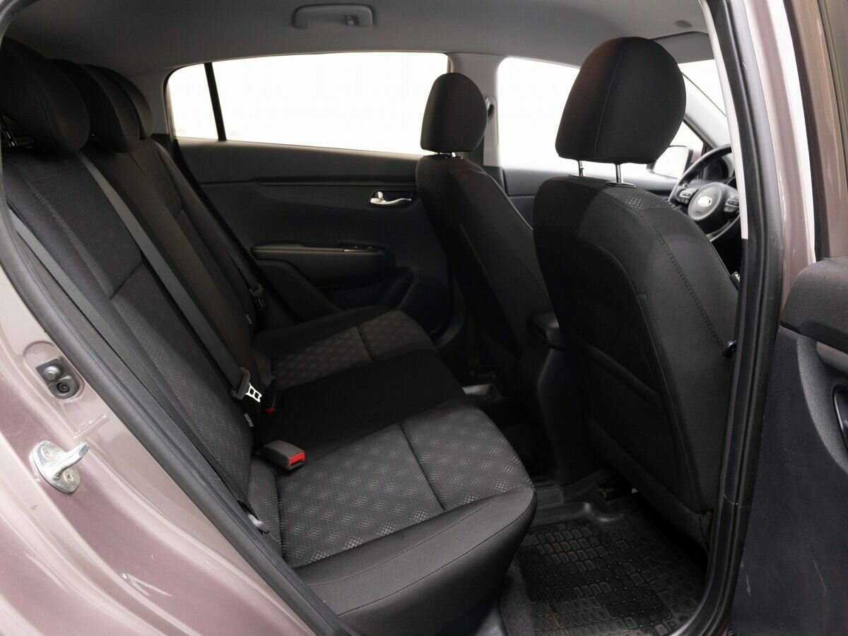 Купить Kia Rio с пробегом. Фото: #9