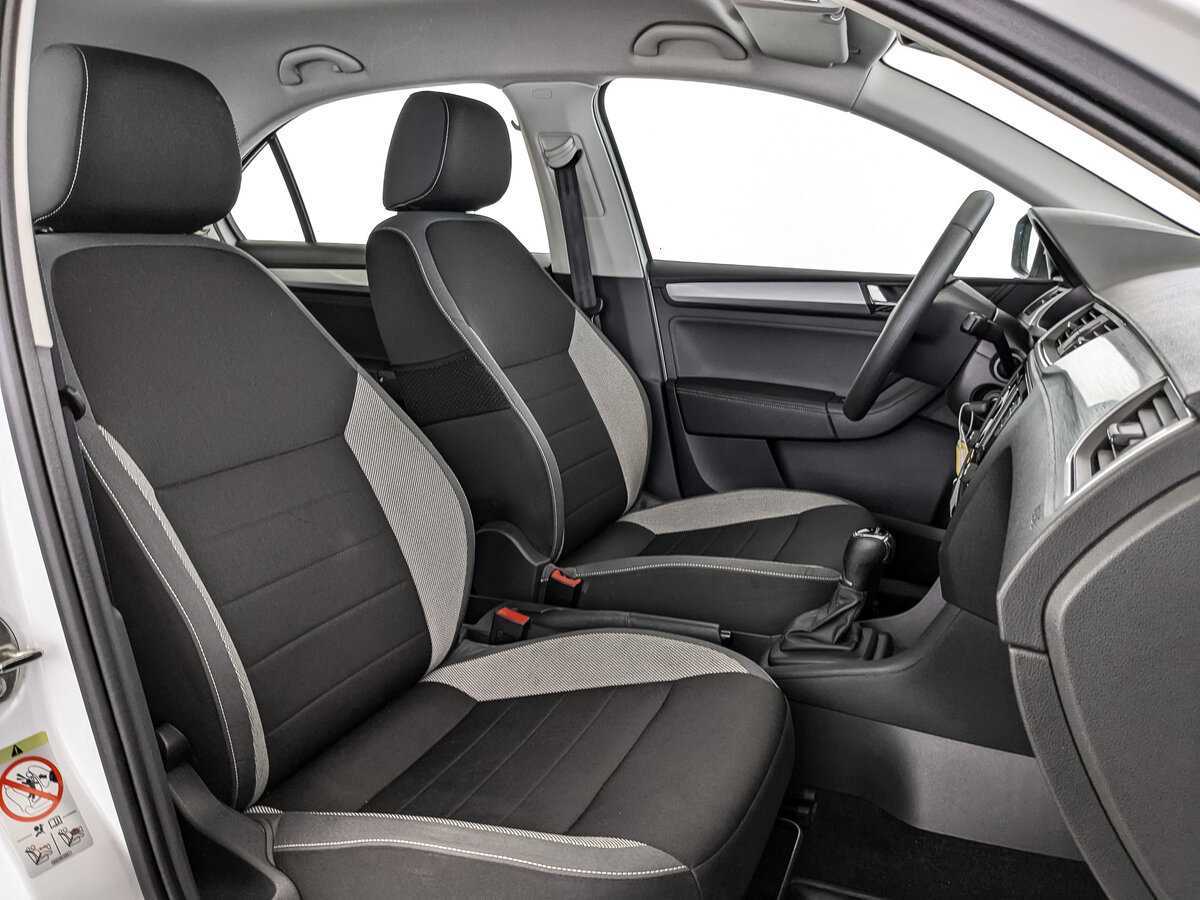 Купить Skoda Rapid с пробегом. Фото: #19