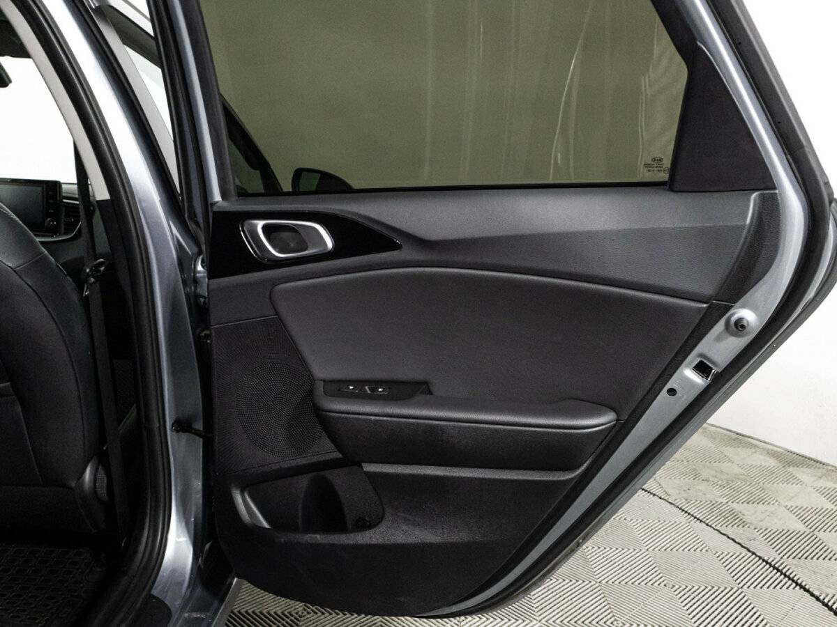 Купить Kia Ceed с пробегом. Фото: #26