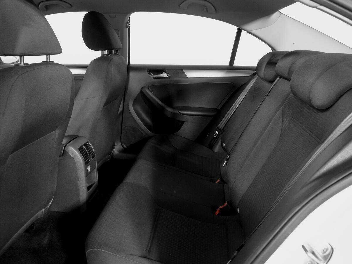 Купить Volkswagen Jetta с пробегом. Фото: #9