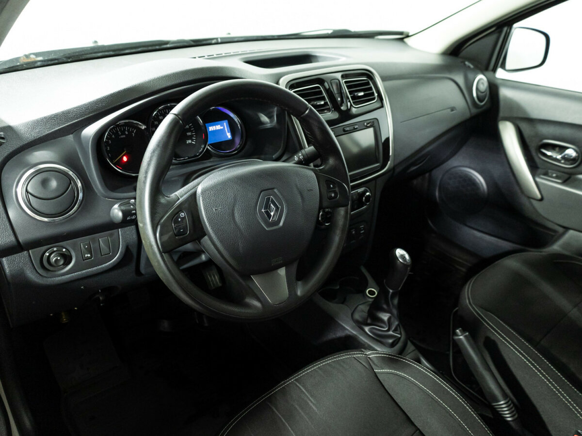 Купить Renault Logan с пробегом. Фото: #10