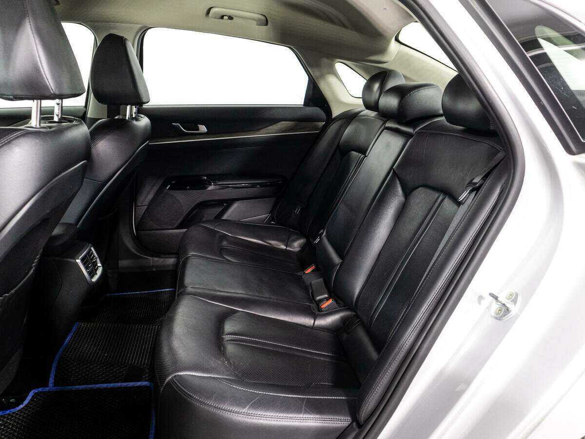 Купить Kia K5 с пробегом. Фото: #11