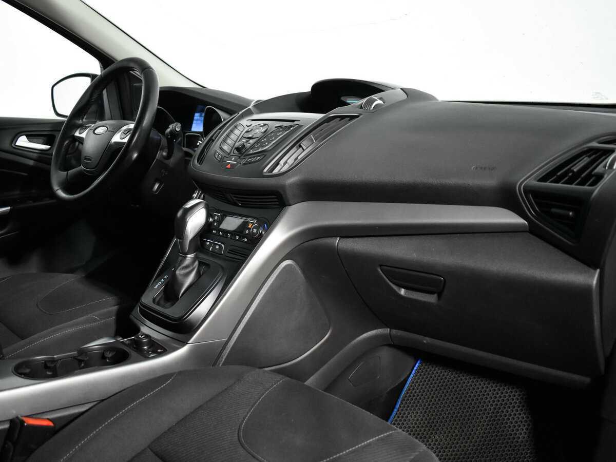 Купить Ford Kuga с пробегом. Фото: #8