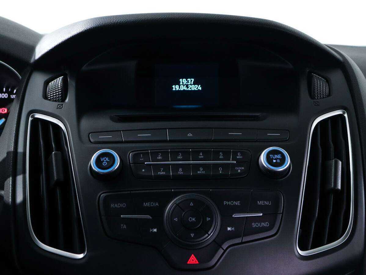 Купить Ford Focus с пробегом. Фото: #18