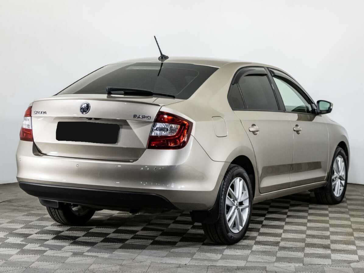 Купить Skoda Rapid с пробегом. Фото: #3