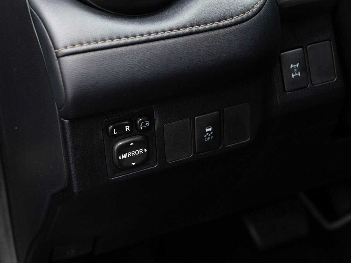 Купить Toyota RAV4 с пробегом. Фото: #15