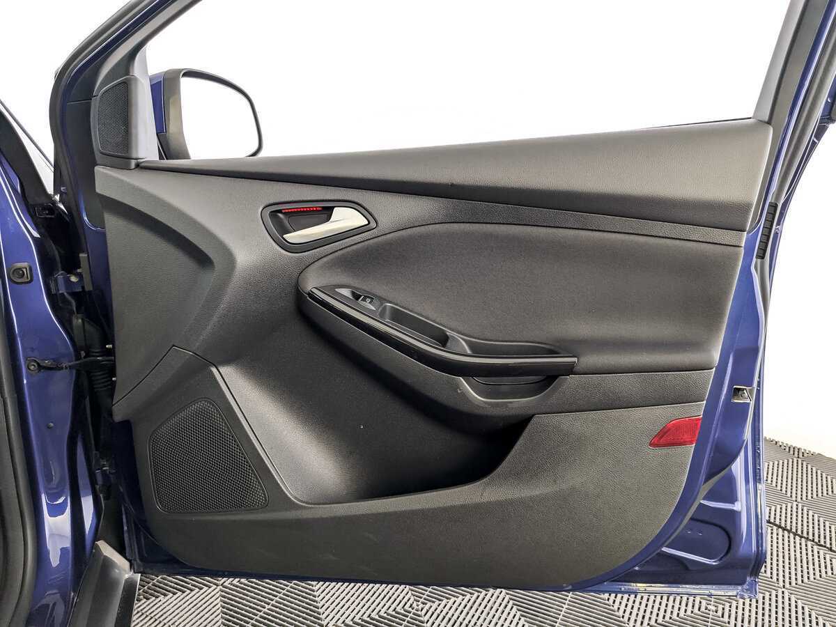 Купить Ford Focus с пробегом. Фото: #19