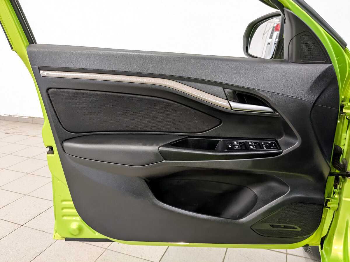 Купить Lada (ВАЗ) Vesta с пробегом. Фото: #18