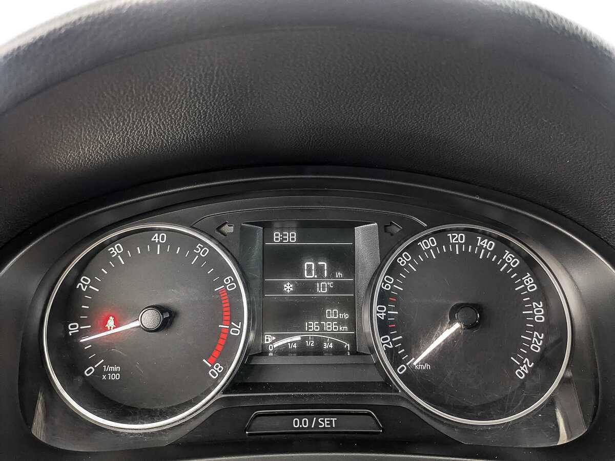 Купить Skoda Rapid с пробегом. Фото: #13