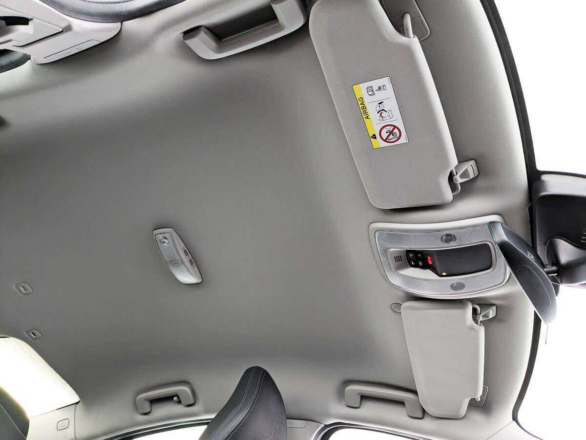 Купить Volvo S60 с пробегом. Фото: #17