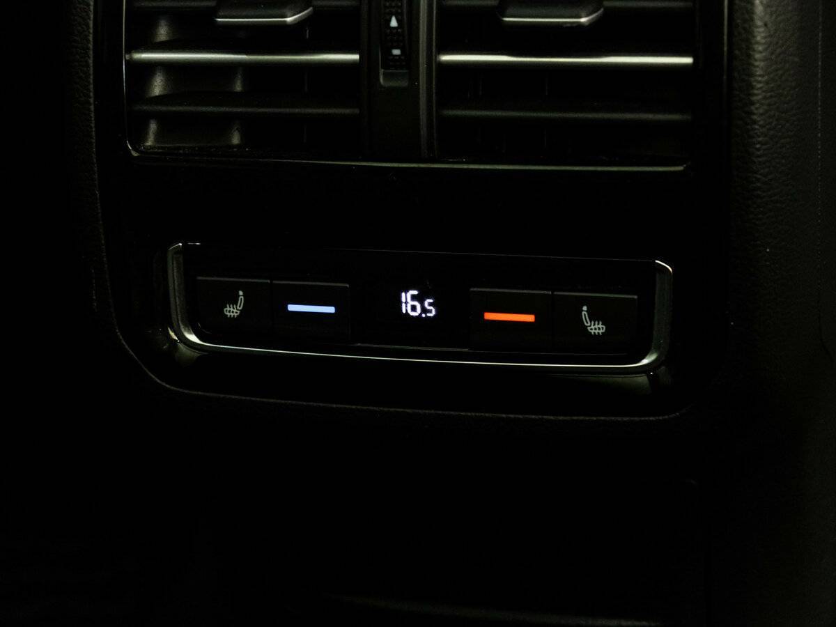 Купить Volkswagen Passat с пробегом. Фото: #18